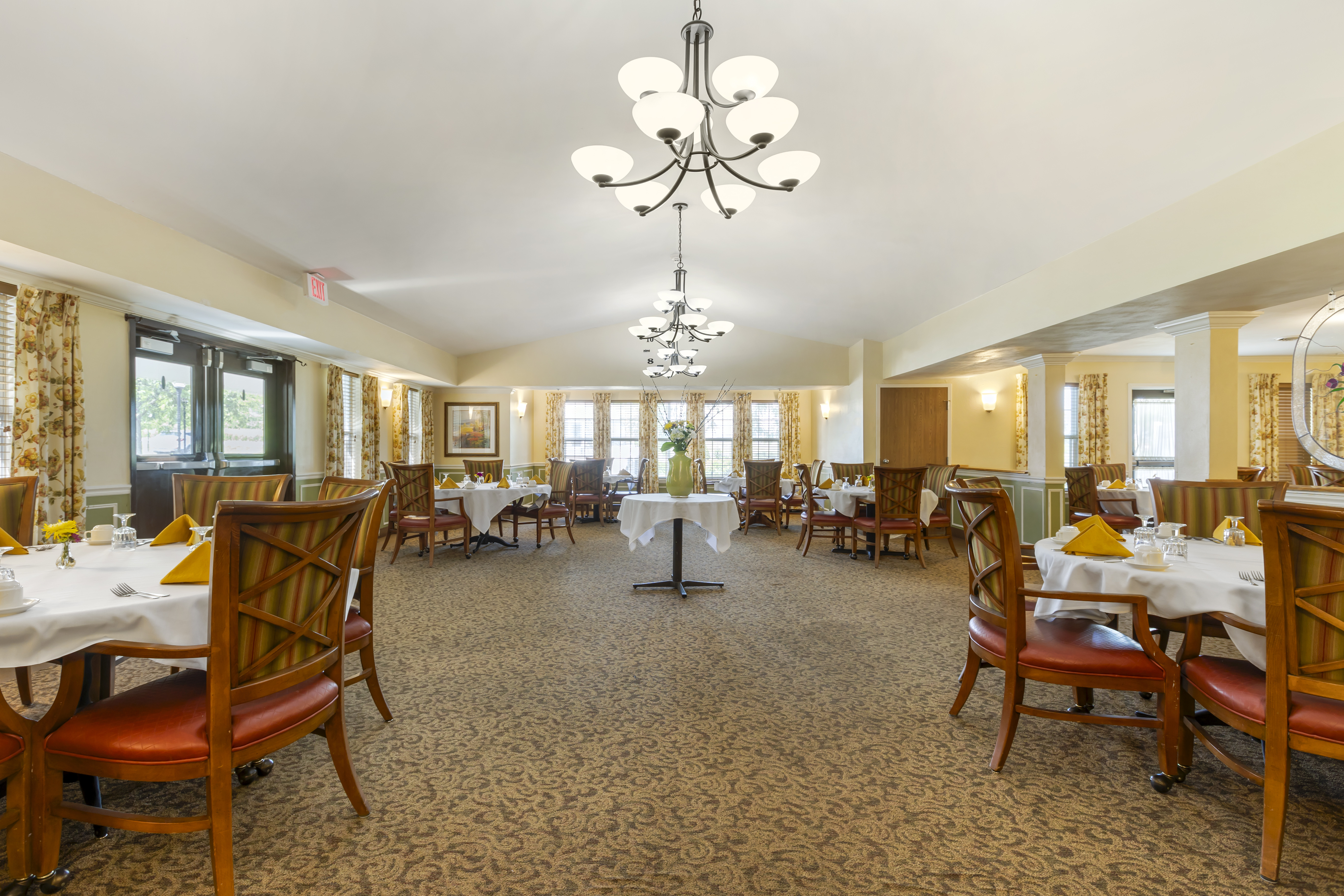 clinton-ny-il-dining-room